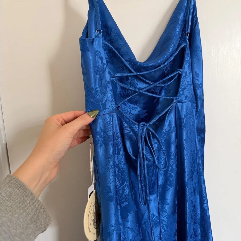 Urban Outfitters Embroidered Dress - Picture 7 of 8